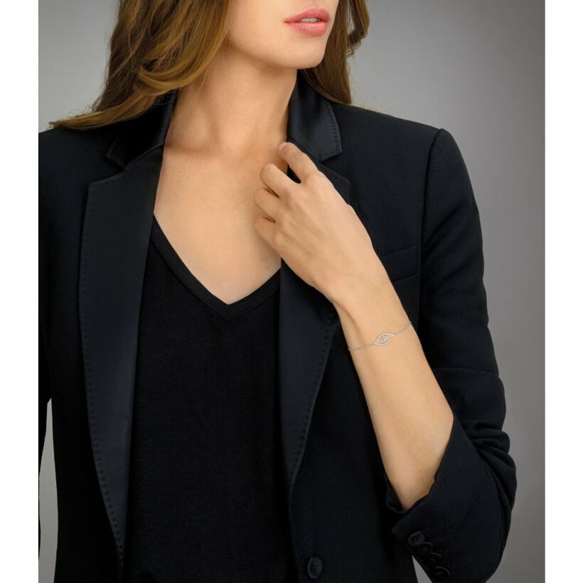 Bracelet Messika Lucky Eye pavé en or blanc et diamants