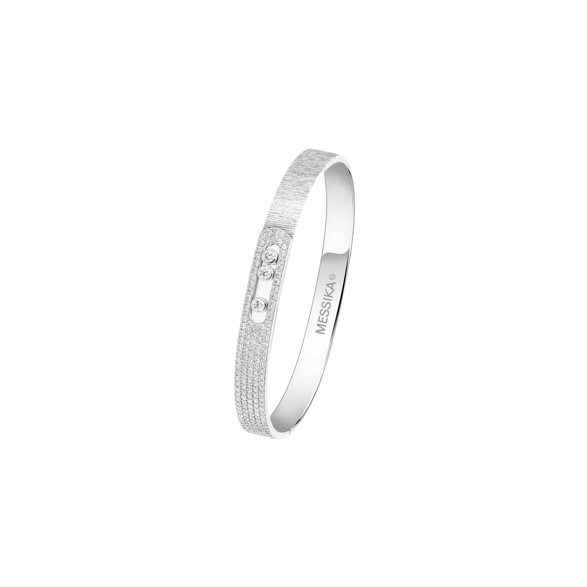 Bracelet bangle Messika Move Noa ciselé semi pavé en or blanc et diamants