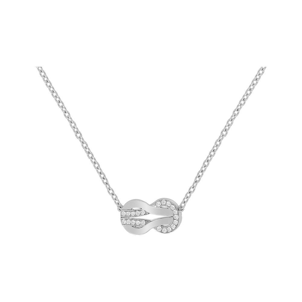 Collier FRED Chance Infinie moyen modèle en or blanc et semi pavé de diamants blancs