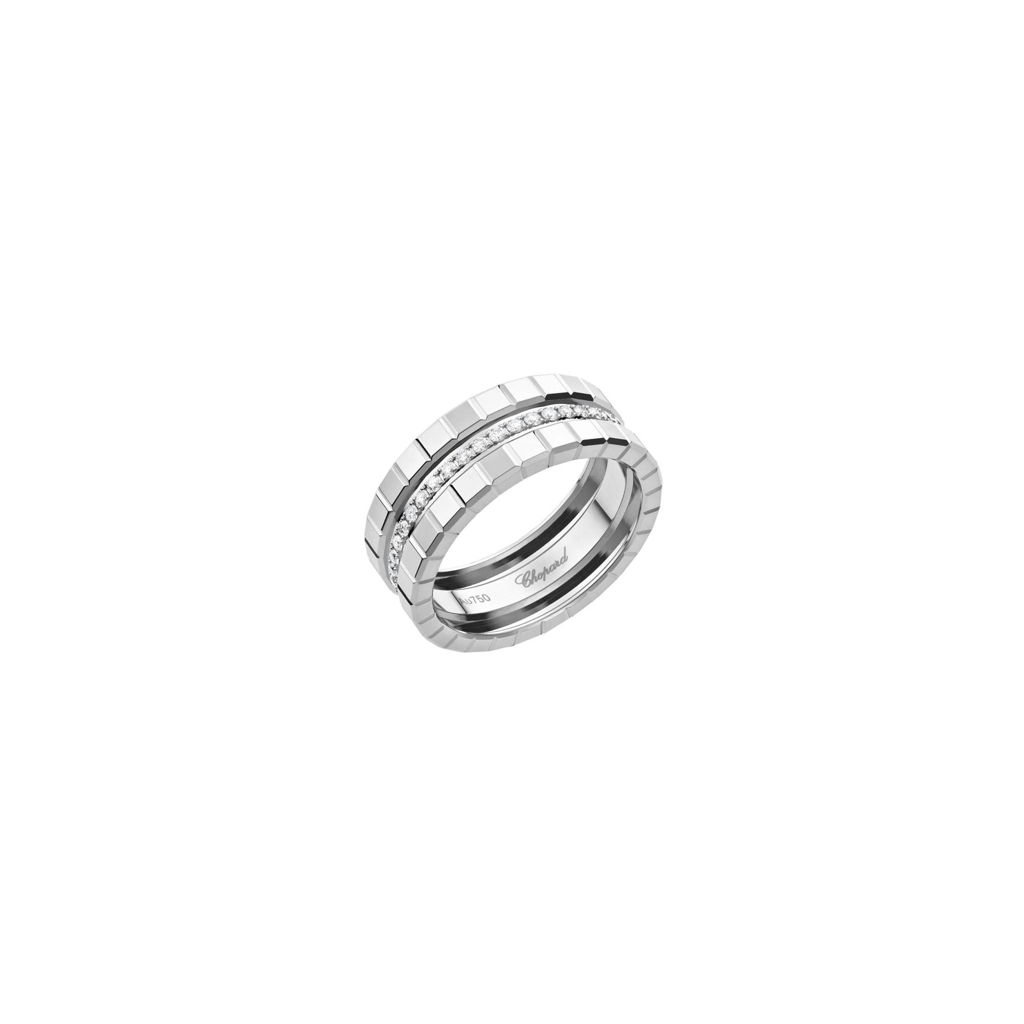 Bague Chopard Ice Cube en or blanc et diamants semi-sertis, taille 52