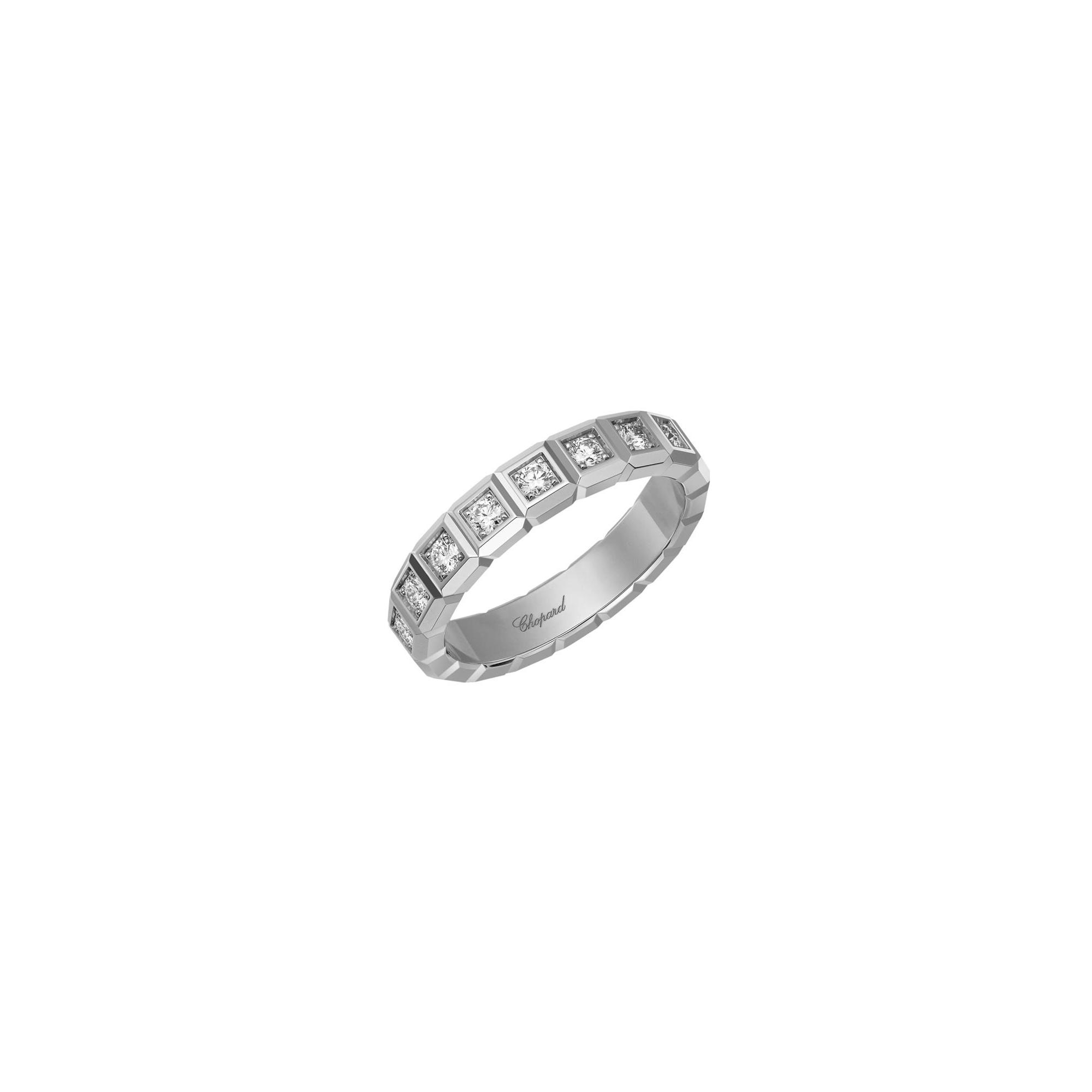 Bague Chopard Ice Cube en or blanc et diamants entièrement sertis, taille 53