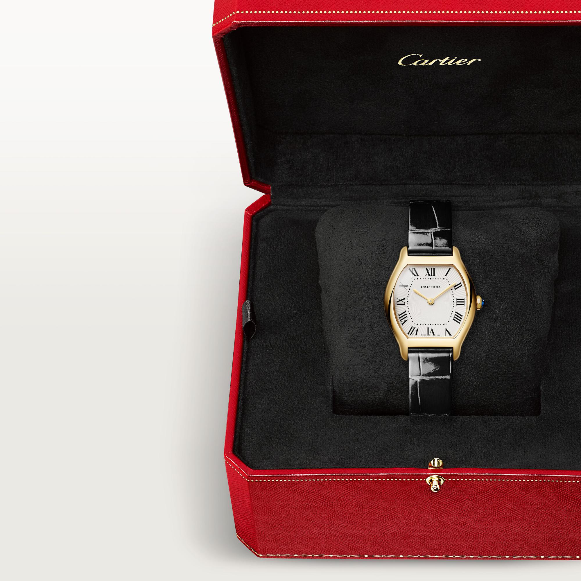 Montre Tortue Petit modèle, mouvement quartz, or jaune, cuir
