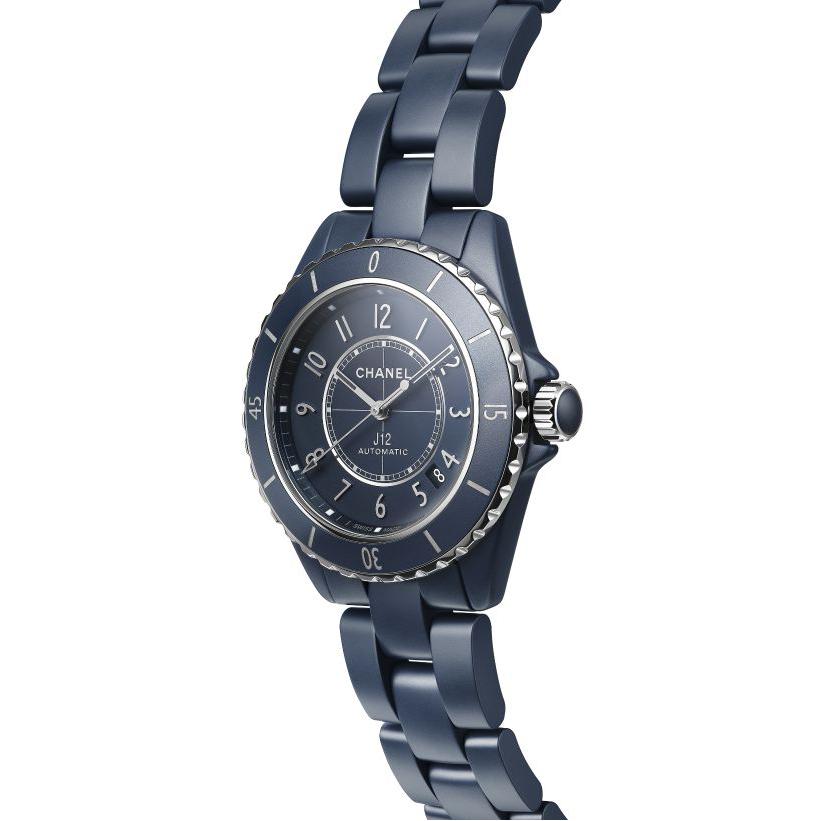 Montre CHANEL J12 Calibre 12.1, 38 mm cadran Bleu bracelet Acier/Céramique H11684