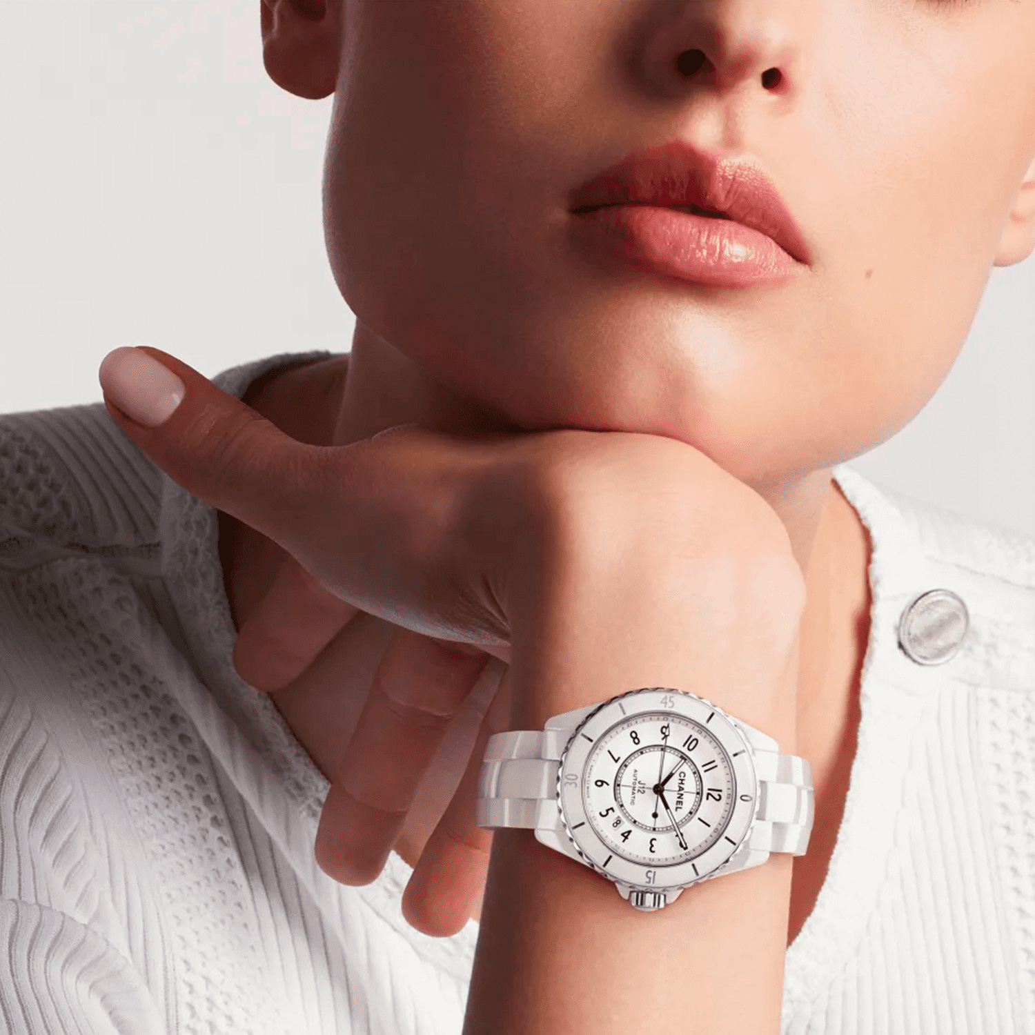 Montre CHANEL J12 Calibre 12.1, 38mm bracelet Céramique H5700