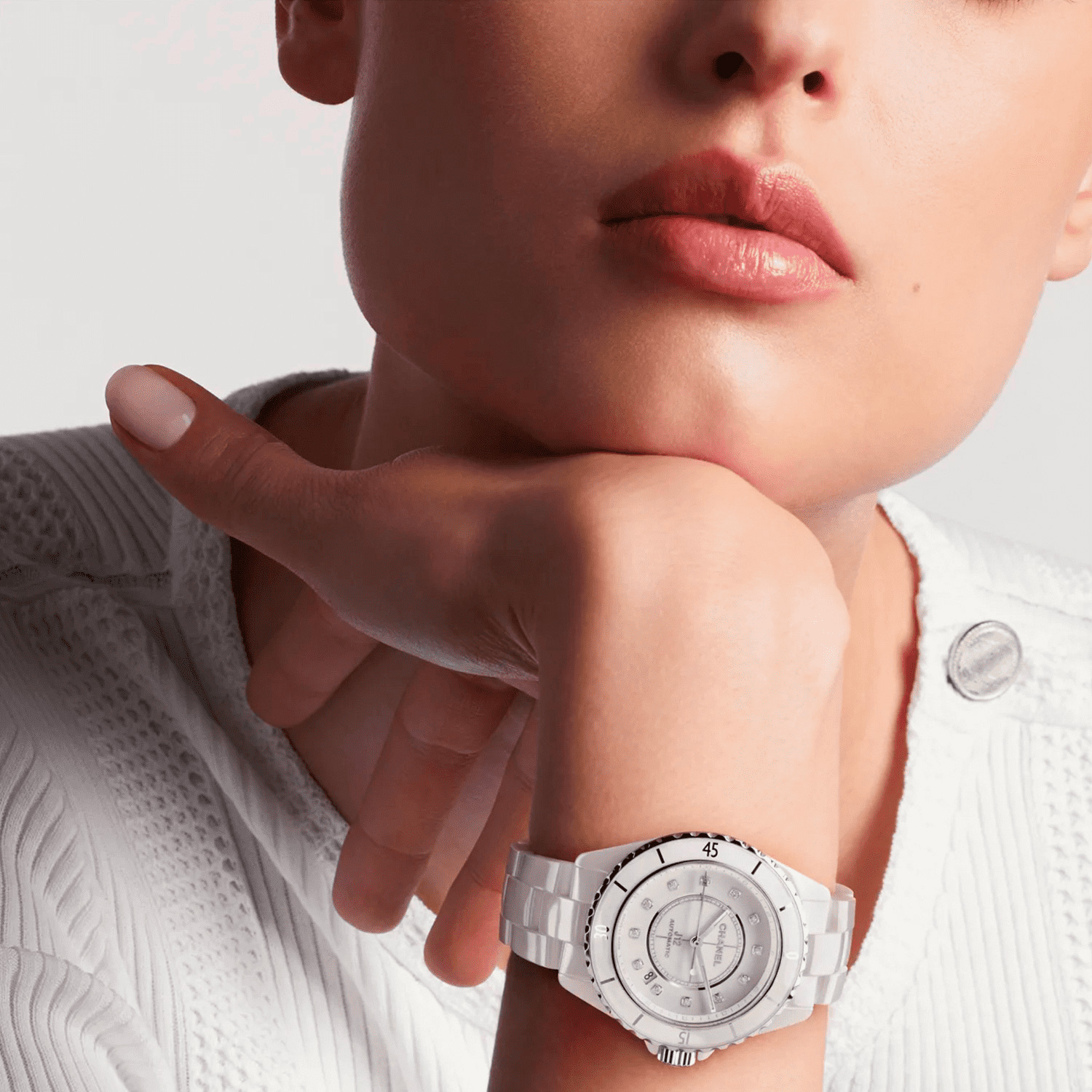 Montre CHANEL J12 Calibre 12.1, 38 mm bracelet Céramique H5705
