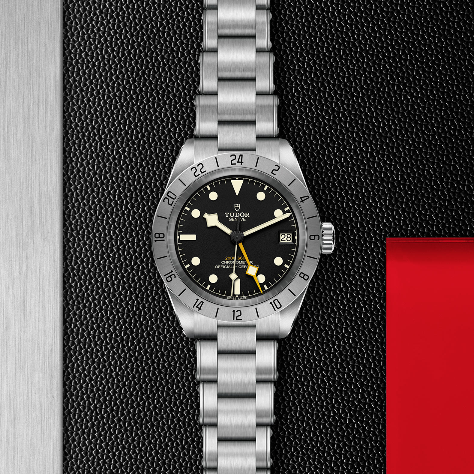 Montre TUDOR Black Bay Pro boîtier en acier 39 mm, bracelet en acier riveté