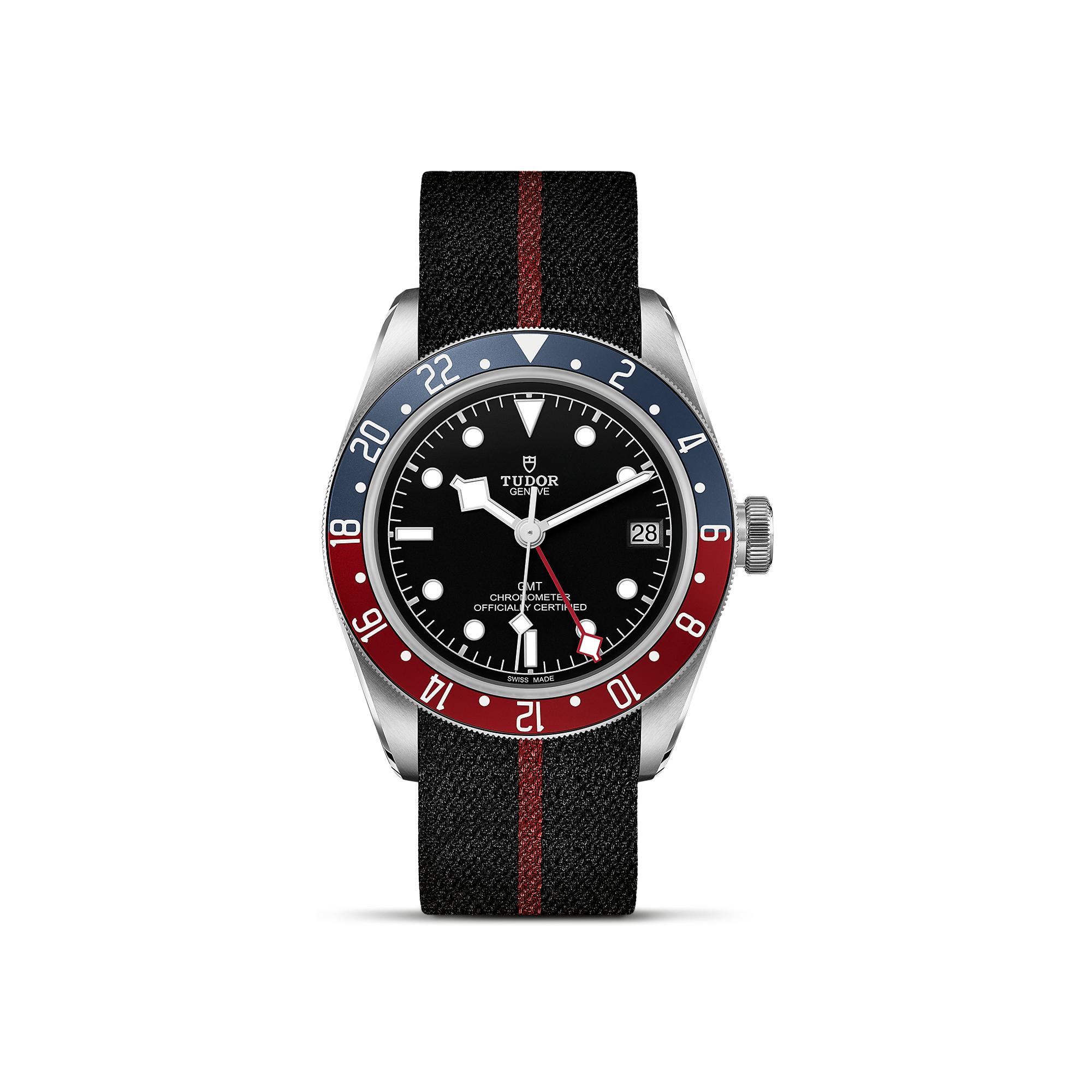 Montre TUDOR Black Bay GMT boîtier en acier 41 mm, bracelet en tissu