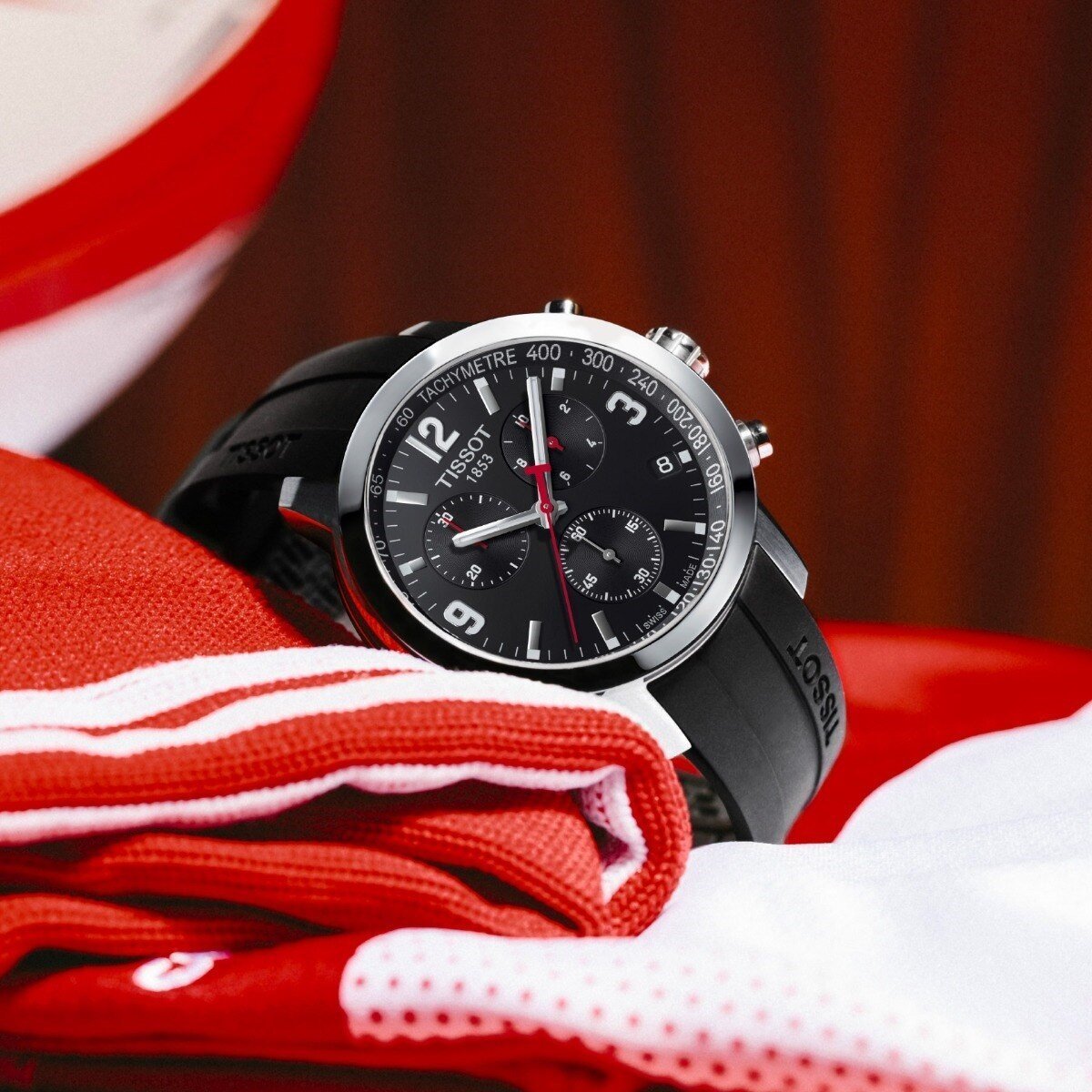 Montre Tissot PRC 200 Chronograph cadran Noir bracelet Caoutchouc T114.417.17.057.00