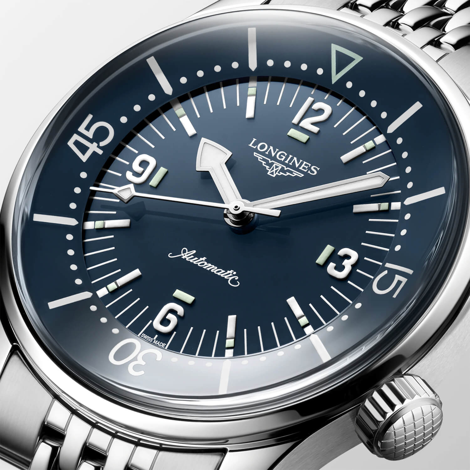 Montre Longines Legend Diver 39mm L3.764.4.90.7 cadran Bleu bracelet Acier L3.764.4.90.7