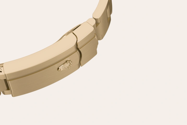 Rolex Oyster Perpetual 34 in 18 ct yellow gold M124208-0001 at Auberi