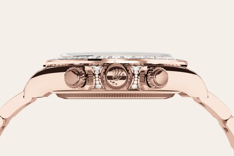Rolex Cosmograph Daytona en Or Everose 18 ct et cornes serties de diamants M126595TBR-0001 chez Raynal