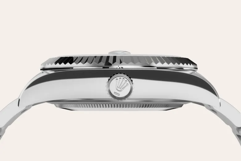 Rolex Sky-Dweller en Rolesor gris – combinaison d’acier Oystersteel et d’or gris M336934-0003 chez Veron Roques