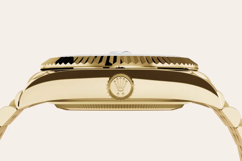 Rolex Sky-Dweller en Or jaune 18 ct M336938-0005 chez Ferret