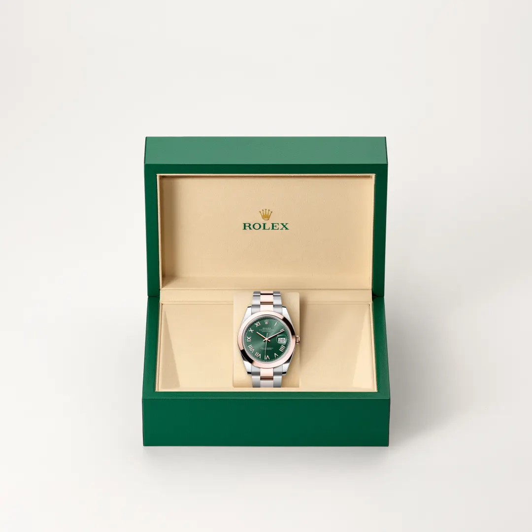 Rolex Datejust 41 in Everose Rolesor - combination of Oystersteel and Everose gold M126301-0021 at Boutique Rolex Genève