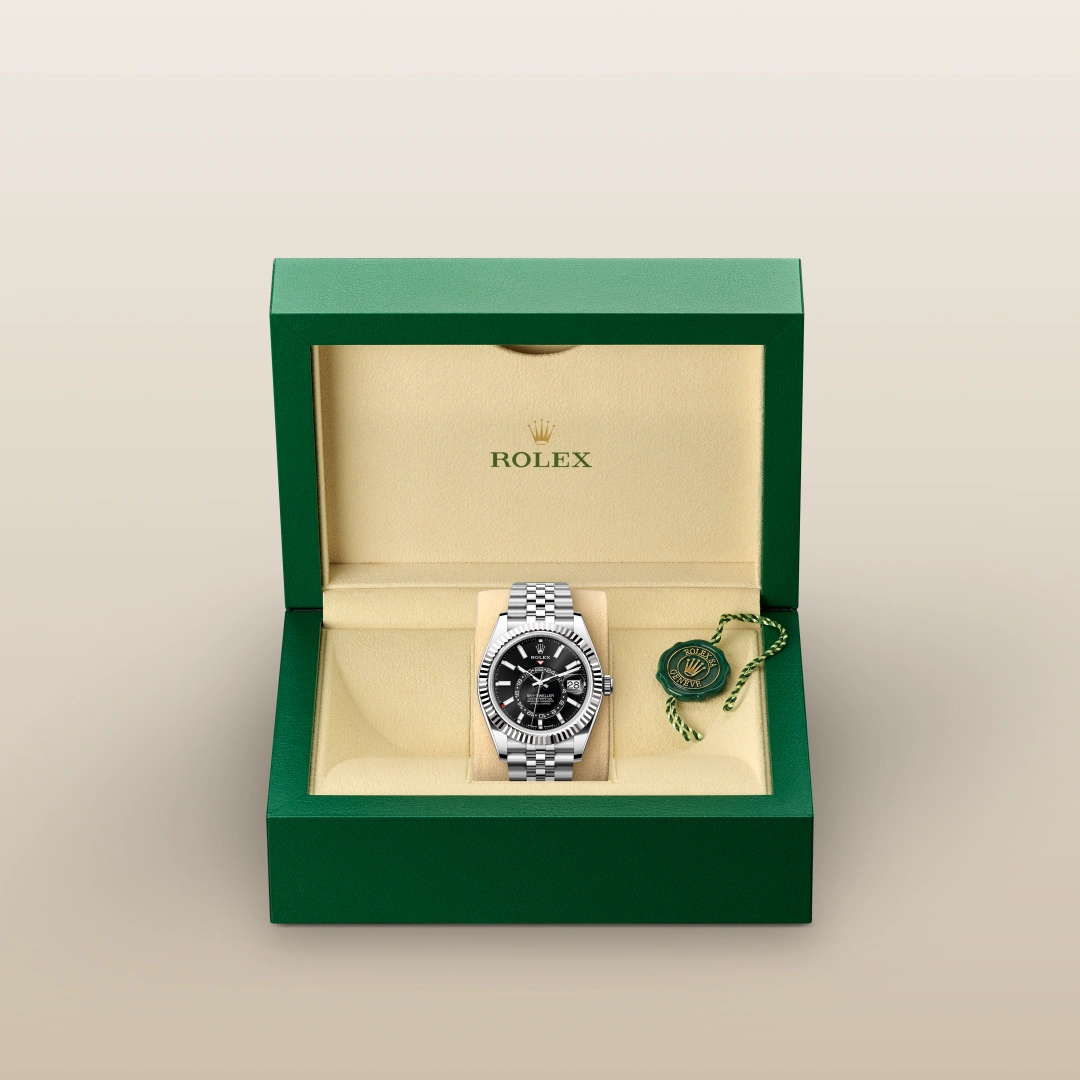 Rolex Sky-Dweller en Rolesor gris – combinaison d’acier Oystersteel et d’or gris M336934-0008 chez Hardy