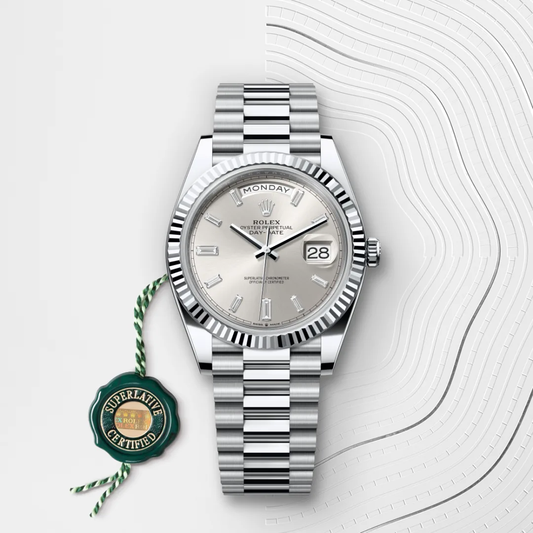 Rolex Day-Date 40 en Platine M228236-0002 chez Ferret