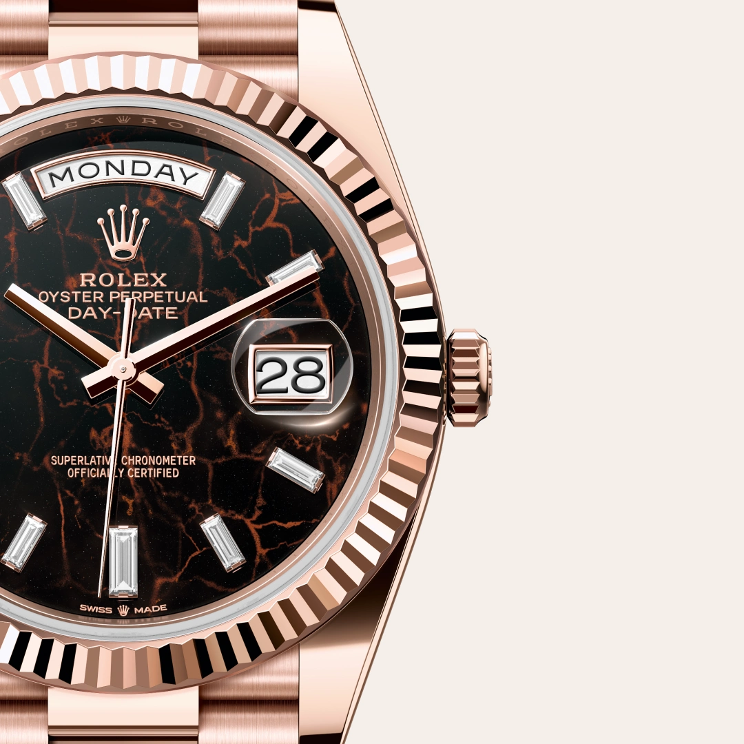 Rolex Day-Date 40 en Or Everose 18 ct M228235-0045 chez Hall of Time