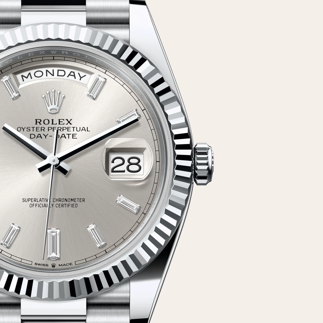 Rolex Day-Date 40 en Platine M228236-0002 chez Ferret
