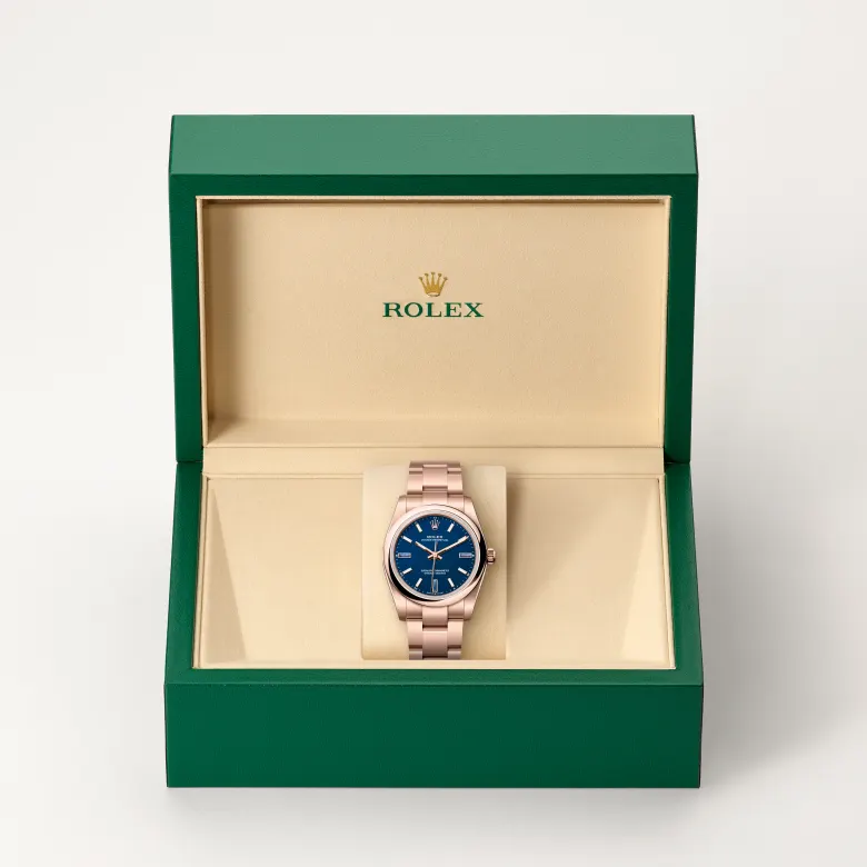 Rolex Oyster Perpetual in 18 ct Everose gold, M124205-0002 | The Vault