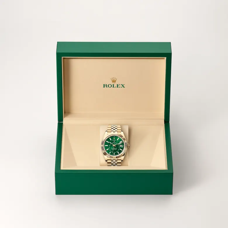 ROLEX　新型グリーン＆ベージュ　MサイズBOX　3点セット Rolex Sky-Dweller in 18 ct yellow gold, M336938-0008
