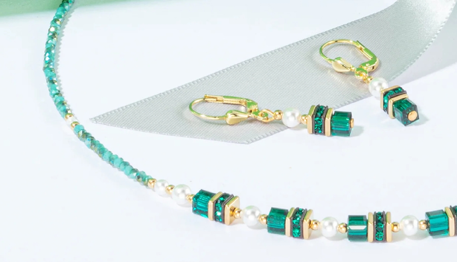 Création de bijoux fantaisie uniques conçus et fabriqués en France