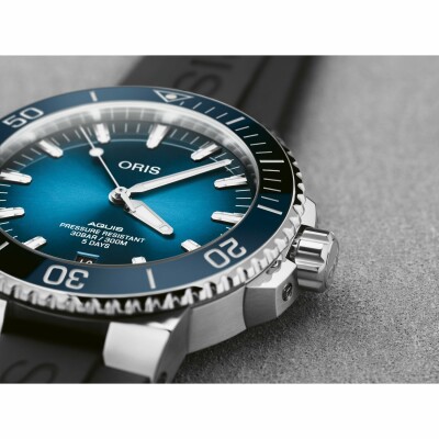 Oris Aquis Date Calibre 400 watch