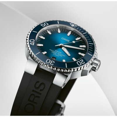 Oris Aquis Date Calibre 400 watch