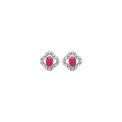 Boucles d'oreilles tige argent rhodié forme fleur rubis véritable