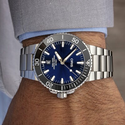 Oris Aquis Date watch