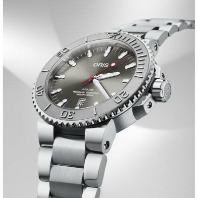 Oris Aquis Date Relief watch