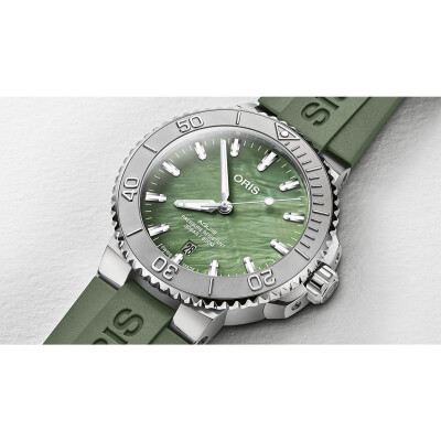 Montre Oris Aquis New York Harbor édition limitée