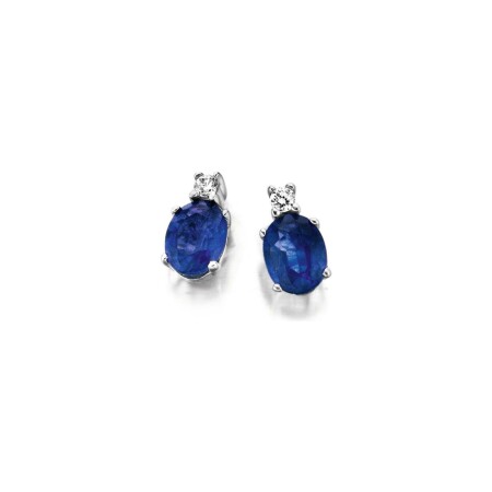 Boucles d'oreilles en or blanc, diamants et saphirs de 0.46 ct