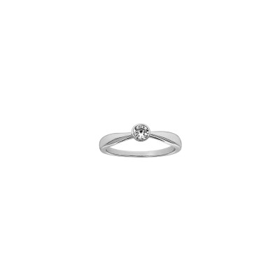 Bague solitaire blanc serti en argent rhodié et oxyde de zirconium