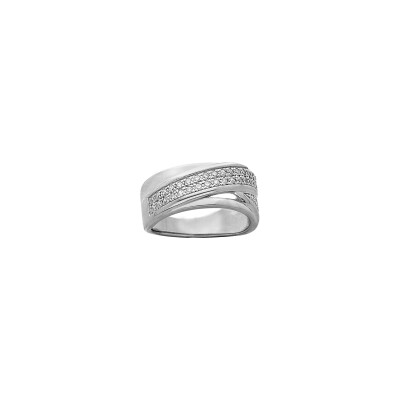 Bague en argent et oxydes de zirconium