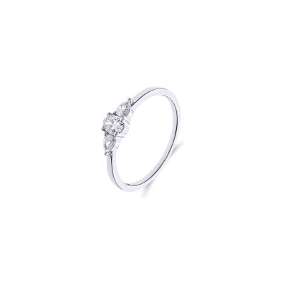 Solitaire en or blanc et diamants