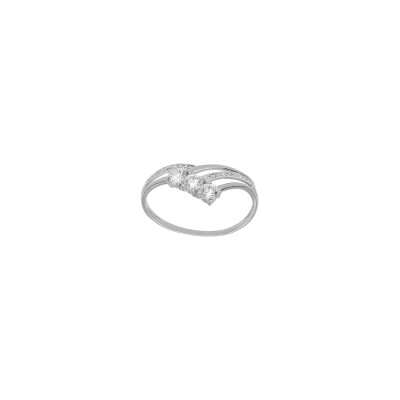 Bague forme pointe en argent et oxydes de zirconium