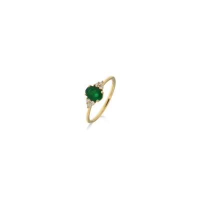 Bague en or jaune, diamants et émeraude