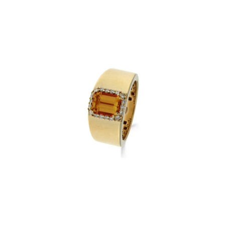 Bague en or jaune, citrine orange et diamants