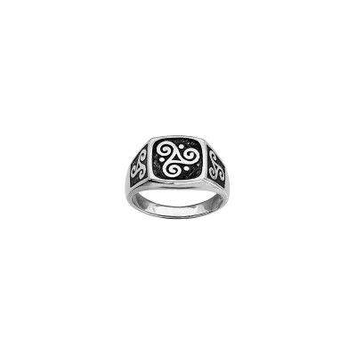 Bague motif triskel en argent patiné, taille 64