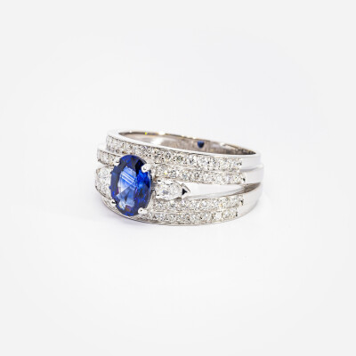 Bague or blanc, diamants & saphir 