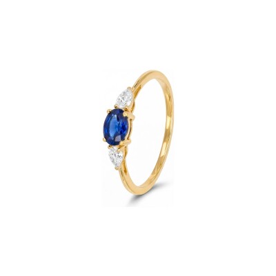 Bague avec motif en or jaune, saphir et diamants