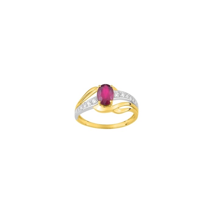 Bague en or jaune, rhodium, rubis et oxydes de zirconium