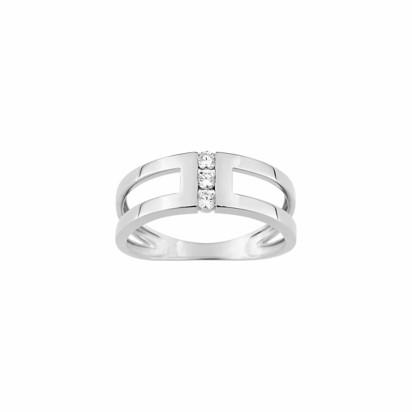 Bague en or blanc et oxyde de zirconium