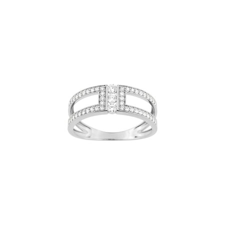 Bague en or blanc et oxyde de zirconium