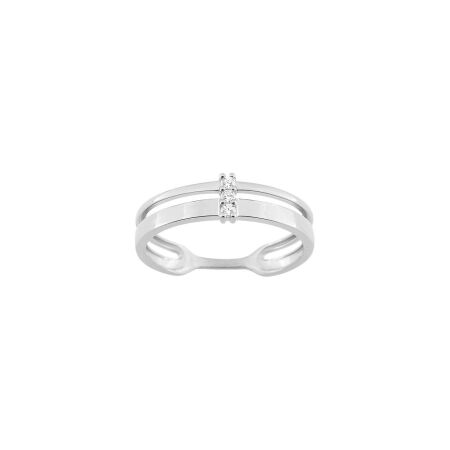 Bague en or blanc et oxydes de zirconium