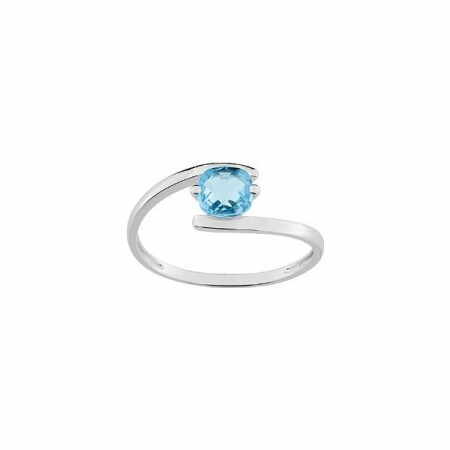 Bague en or blanc et topaze bleue