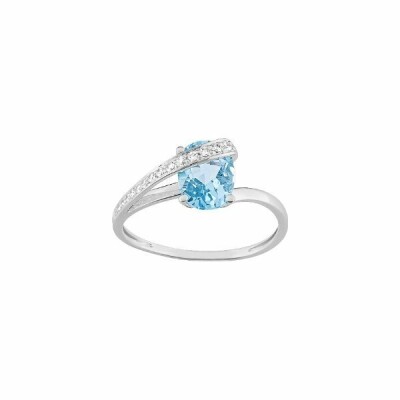 Bague en or blanc, oxydes de zirconium et topaze bleue