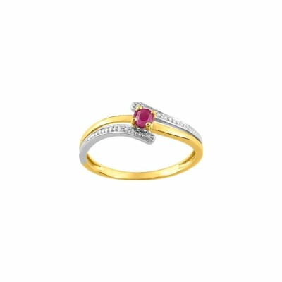 Bague en or jaune, rhodium et rubis