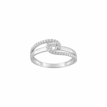 Bague en or blanc et oxydes de zirconium