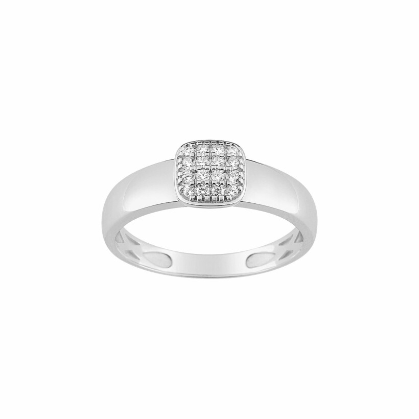 Bague en or blanc et oxydes de zirconium